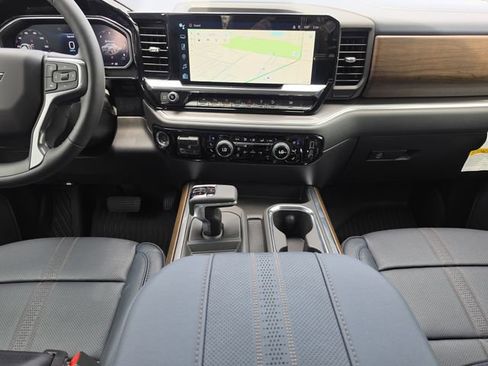 New 2026 Chevrolet Silverado 1500 High Country w/ Technology Package AWD/4WD image 17