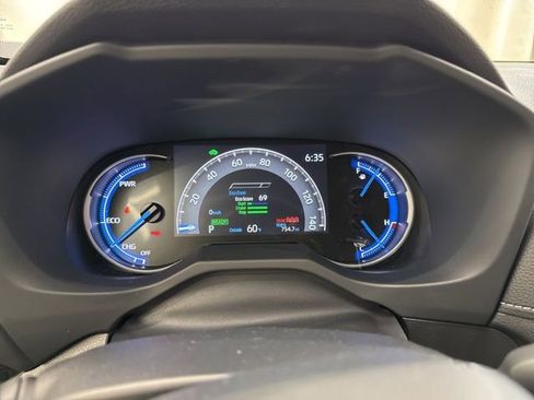 Used 2025 Toyota RAV4 LE AWD/4WD image 24
