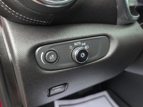 Certified 2023 Chevrolet Blazer LT w/ Convenience Package image 18