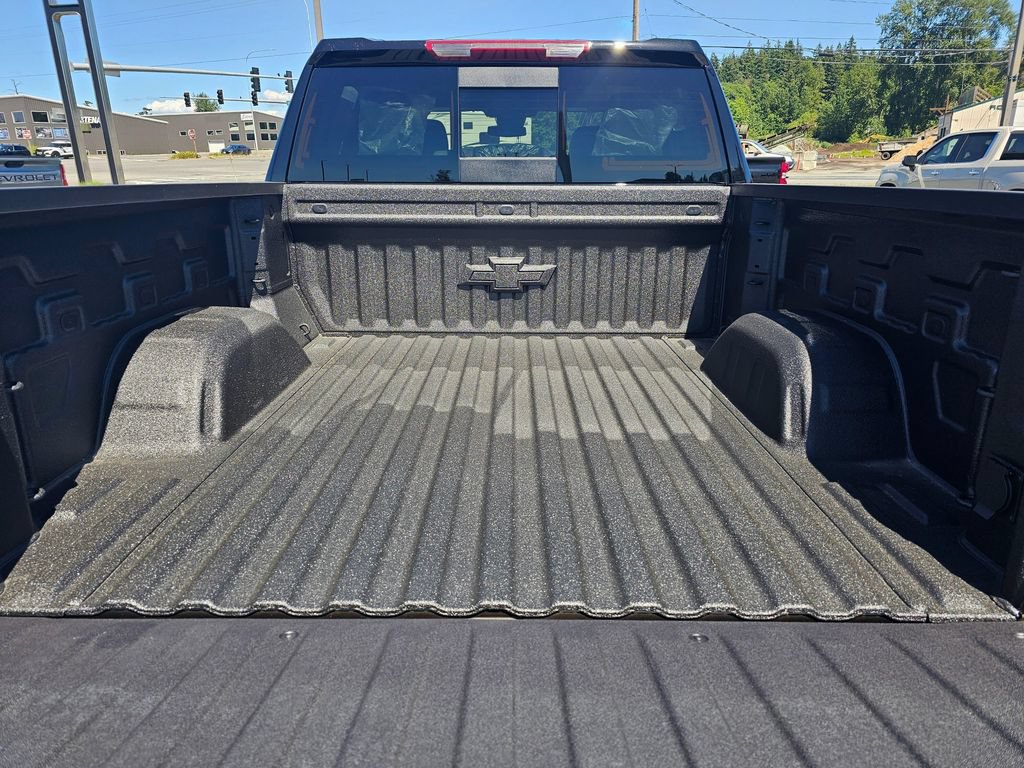 New 2026 Chevrolet Silverado 1500 RST w/ Redline Edition AWD/4WD image 16