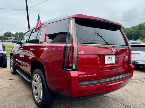 Used 2015 Cadillac Escalade Luxury AWD/4WD image 6