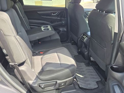 Certified 2023 Subaru Ascent Premium w/ Convenience Package AWD/4WD image 7