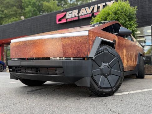 Used 2025 Tesla Cybertruck Cyberbeast AWD/4WD image 2