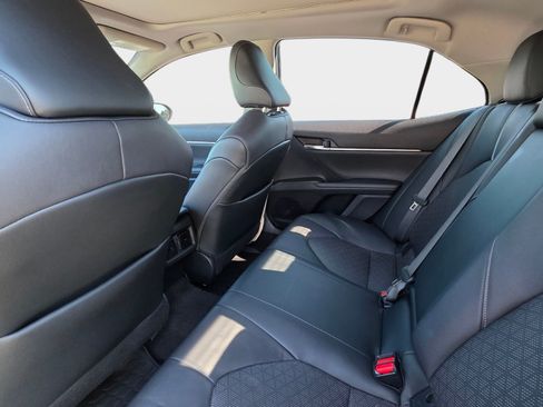 Used 2021 Toyota Camry XSE FWD image 18