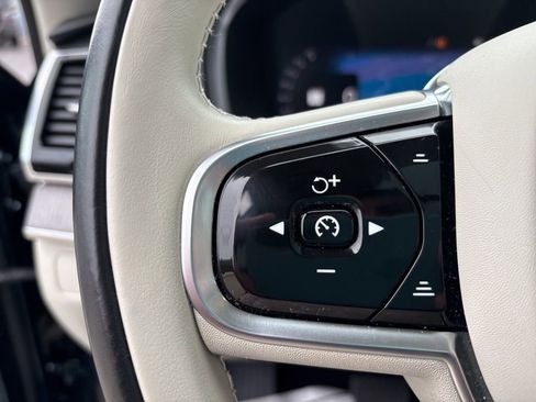 Certified 2023 Volvo XC90 B6 Plus w/ Protection Package Premier image 22