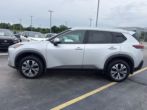 Certified 2023 Nissan Rogue SV w/ SV Premium B Package AWD/4WD image 6