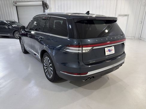 Used 2023 Lincoln Aviator Reserve w/ Elements Package Plus RWD image 3
