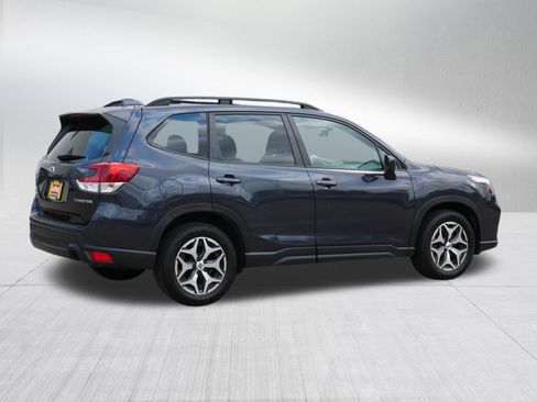 Used 2019 Subaru Forester Premium AWD/4WD image 7