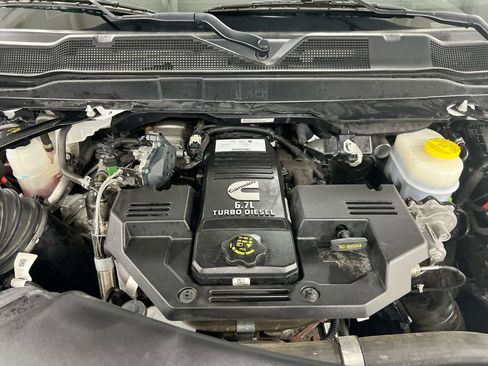 Used 2024 RAM 3500 Tradesman w/ Chrome Appearance Group AWD/4WD image 24