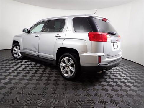 Used 2017 GMC Terrain SLE image 9