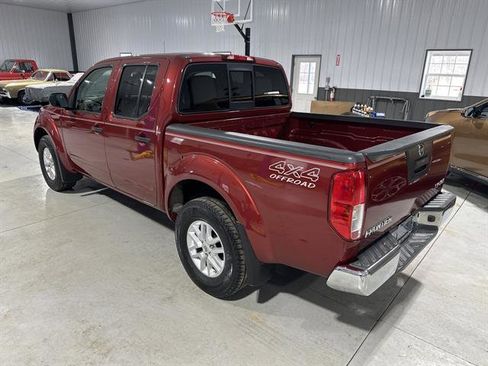 Used 2017 Nissan Frontier SV image 5