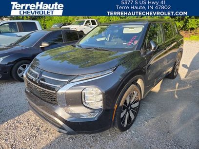 Used 2025 Mitsubishi Outlander SE