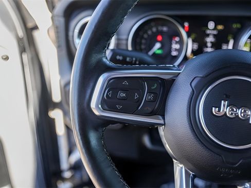 Used 2021 Jeep Wrangler Unlimited Sahara w/ Cold Weather Group image 17