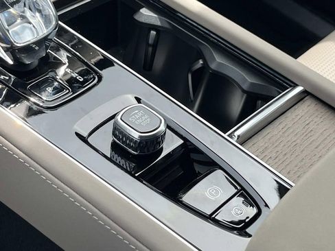 New 2026 Volvo XC90 T8 Ultra w/ Lounge Package AWD/4WD image 33