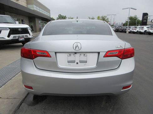 Used 2013 Acura ILX w/ Premium Package FWD image 7