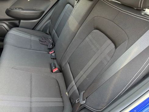 Used 2023 Hyundai Venue SEL FWD image 12