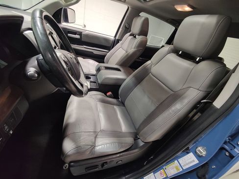 Used 2019 Toyota Tundra Limited w/ Limited Premium Package image 24