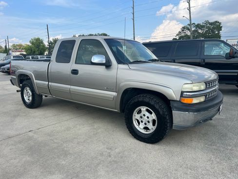 Used 2000 Chevrolet Silverado 1500 LS image 8