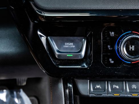 Used 2024 GMC Sierra 1500 AT4 w/ AT4 Preferred Package image 22