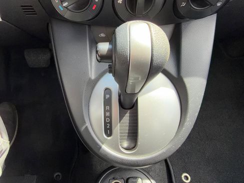 Used 2013 MAZDA MAZDA2 Sport FWD image 30