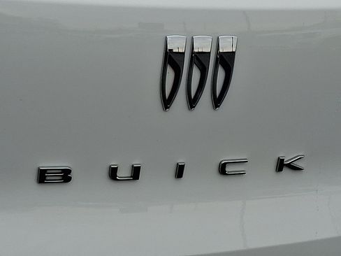 Used 2024 Buick Encore GX Preferred w/ Comfort Package image 30