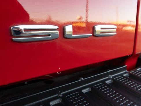 Used 2024 GMC Sierra 1500 SLE w/ Preferred Package image 42