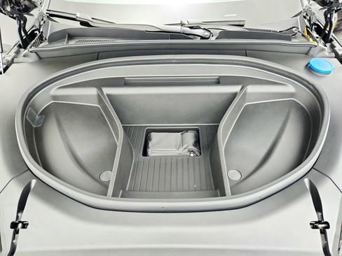 New 2025 Volvo EX90 Plus image 17