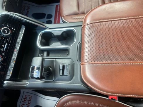 Used 2023 GMC Sierra 1500 Denali Ultimate image 11