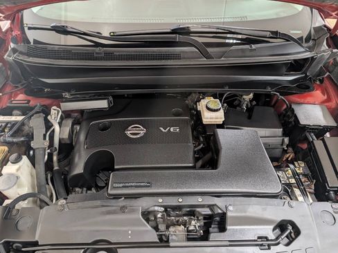 Used 2013 Nissan Pathfinder SV AWD/4WD image 24