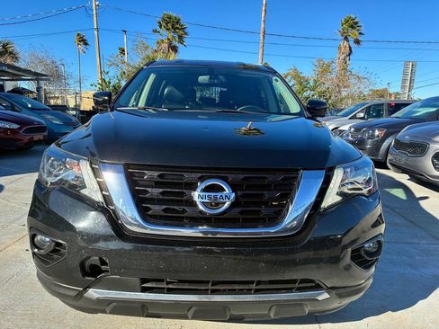 Used 2019 Nissan Pathfinder SL AWD/4WD image 1