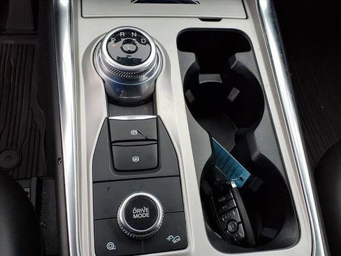 Used 2023 Ford Explorer XLT w/ Equipment Group 202A image 13