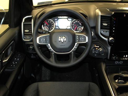 New 2026 RAM 1500 4x4 Crew Cab image 11