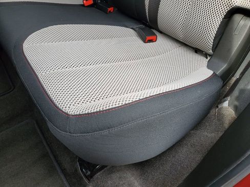 Used 2011 Chevrolet Equinox LT FWD image 25