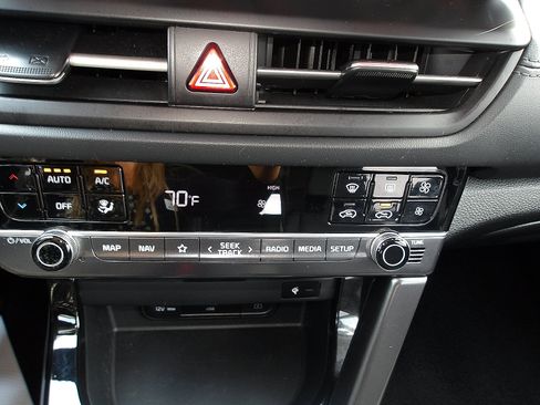 Used 2024 Kia Seltos EX AWD/4WD image 21