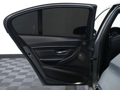 Used 2018 BMW M3 image 26