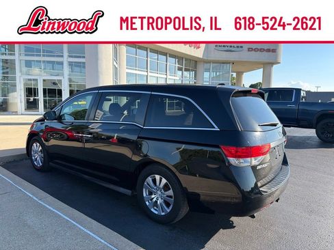 Used 2017 Honda Odyssey SE image 3