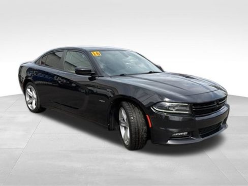 Used 2016 Dodge Charger R/T RWD image 7