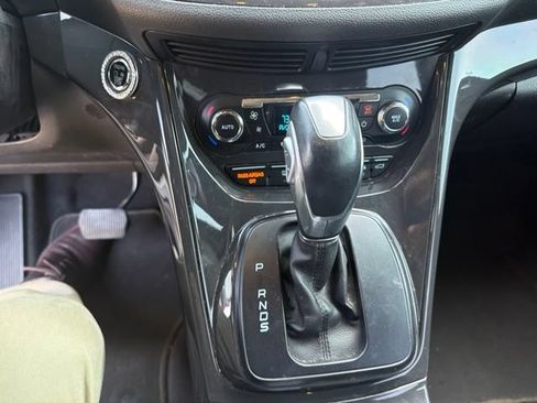 Used 2015 Ford Escape Titanium w/ Equipment Group 301A FWD image 18