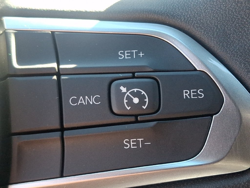 Used 2024 Jeep Compass Latitude AWD/4WD image 19