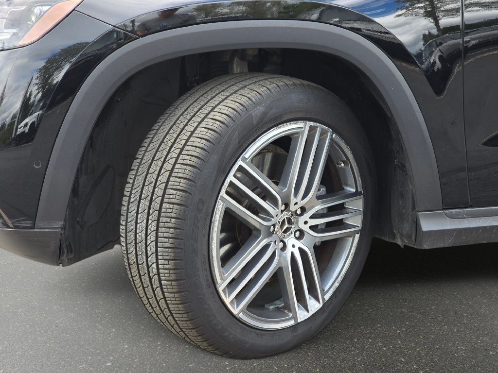 Used 2025 Mercedes-Benz GLS 450 4MATIC image 39