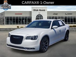 Used 2018 Chrysler 300 S RWD video 2