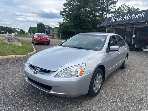 Used 2005 Honda Accord LX image 3