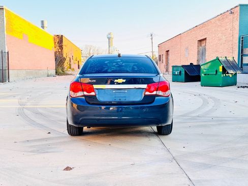 Used 2015 Chevrolet Cruze LS image 8
