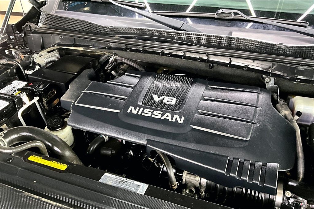 Used 2017 Nissan Titan SL AWD/4WD image 31