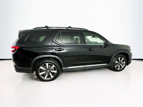 Used 2023 Honda Pilot Touring image 5