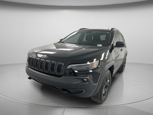 Used 2020 Jeep Cherokee Latitude AWD/4WD image 4