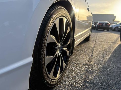 Used 2010 Honda Civic LX image 2