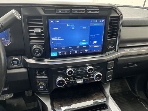 Used 2023 Ford F250 Lariat w/ Lariat Ultimate Package image 19