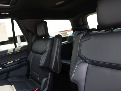 New 2026 Ford Expedition Platinum w/ Stealth Performance Package AWD/4WD image 18