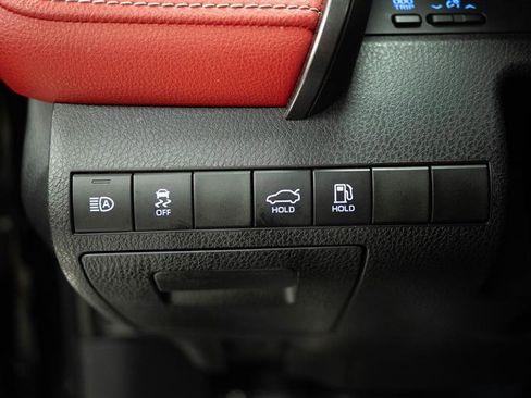 Used 2019 Toyota Camry XSE image 29